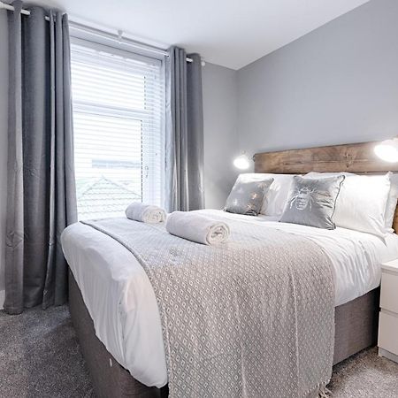 לאנלי 3Rm Flat, Smart Tv'S, Close To All Amenities מראה חיצוני תמונה