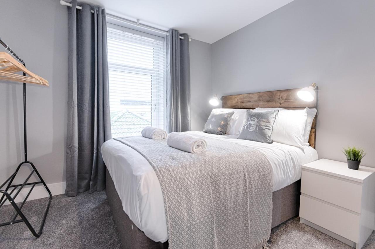 לאנלי 3Rm Flat, Smart Tv'S, Close To All Amenities מראה חיצוני תמונה